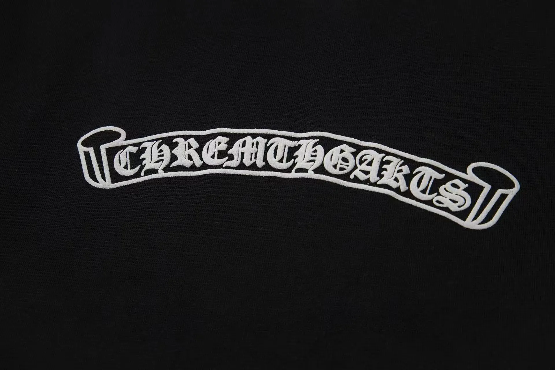 🅿️170 ChromeHearts/Chrome Hearts 24ss round neck T-shirt Original fabric Official same style Short-sleeved T-shirt Customized 260g same vat dyed fabric Very comfortable to the touch Latest brick cabinet synchronization for spring and summer Fashionable and individual Super versatile and good-looking Very suitable for both men and women A must-have item Hang tag Collar label Washed wheat Complete with three standards Color: Black White Size: XS-L